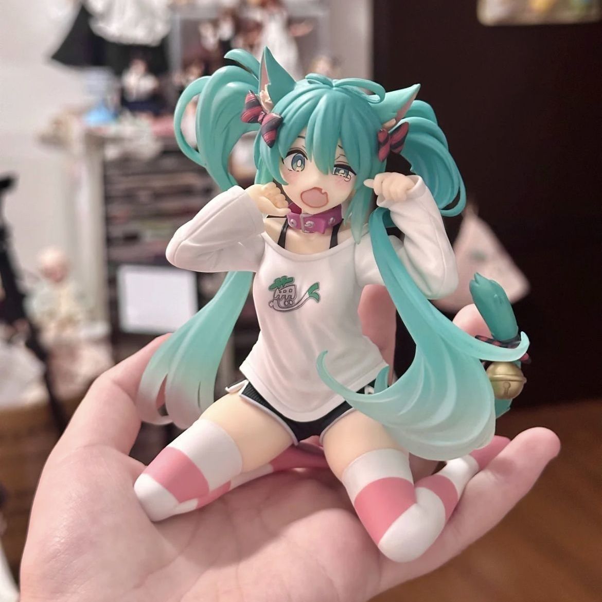 Hitone Future Cat Ear Short-sleeved Pajamas Hitone Hand-made MIKU Scenery Desktop Model Animation Car Ornaments Gift