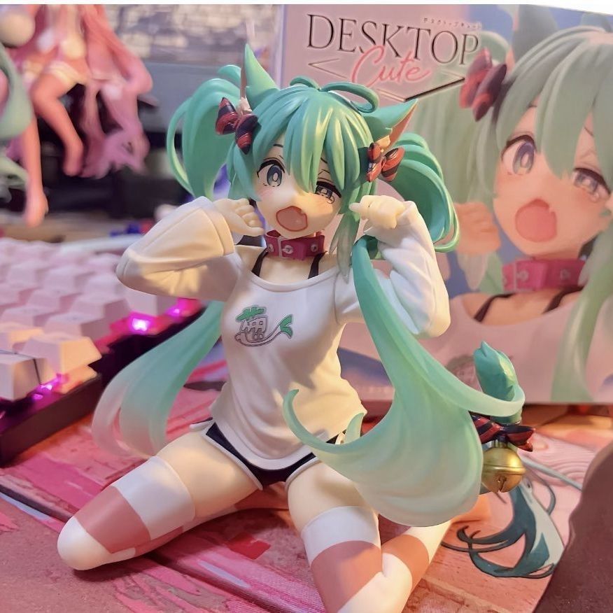 Hitone Future Cat Ear Short-sleeved Pajamas Hitone Hand-made MIKU Scenery Desktop Model Animation Car Ornaments Gift